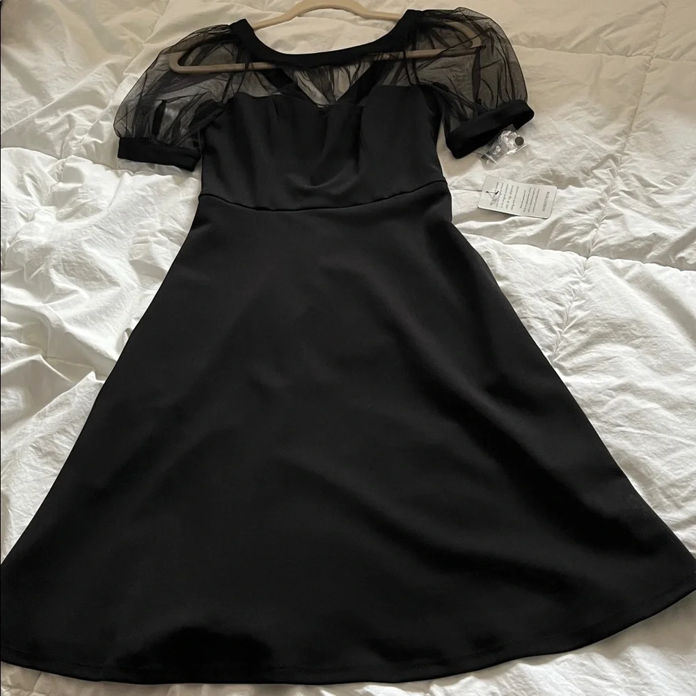 Black Sheer neckline sweetheart Dress aria montgomery in pretty little liars - Picture 2 of 11